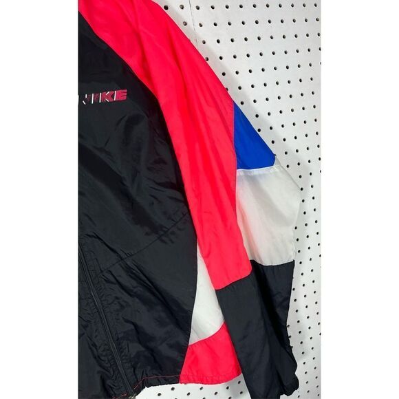 Vintage Nike windbreaker jacket - Picture 2 of 8